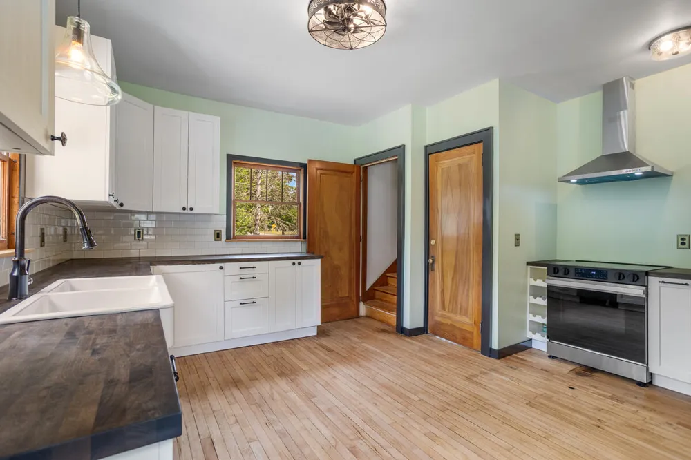 1205 E Michigan Avenue Albion City, MI 49224