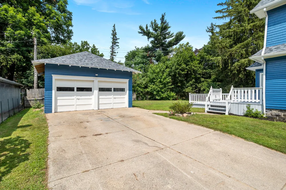 1205 E Michigan Avenue Albion City, MI 49224