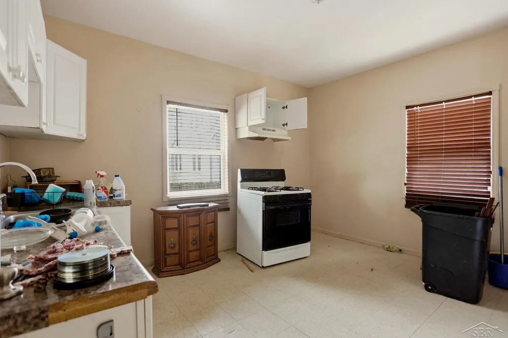 1427 Brown Street Saginaw City, MI 48601