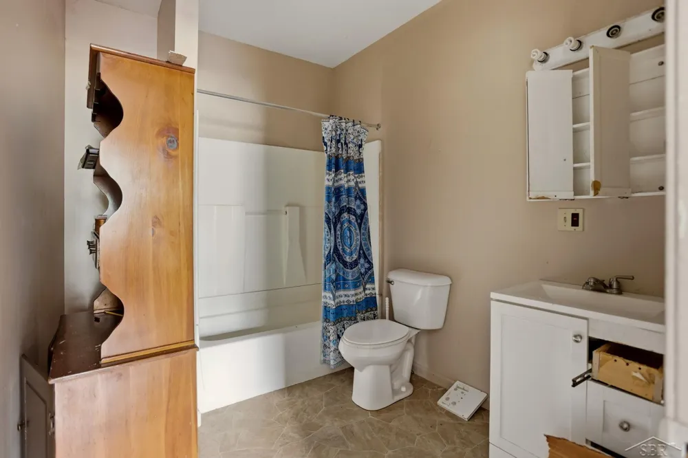 1427 Brown Street Saginaw City, MI 48601