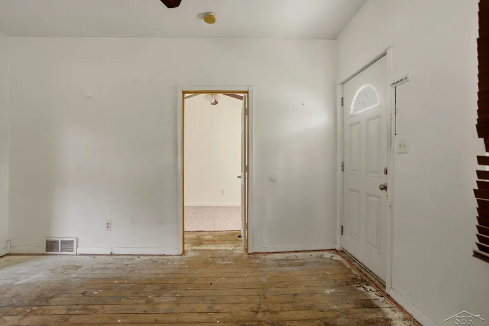 1427 Brown Street Saginaw City, MI 48601