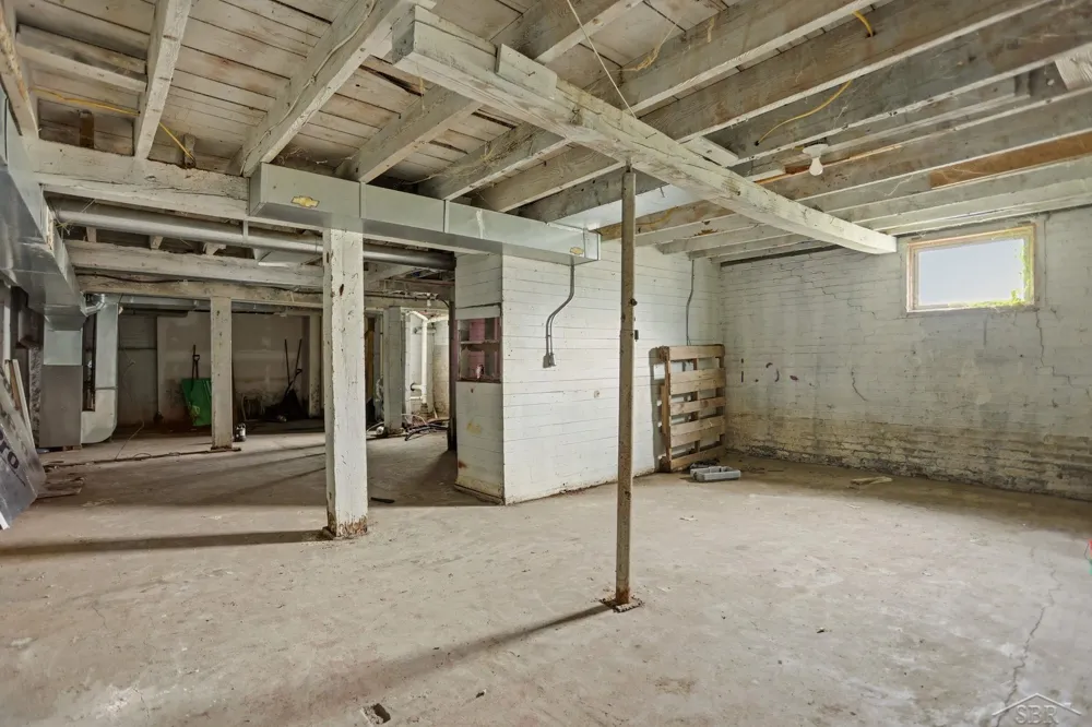 1427 Brown Street Saginaw City, MI 48601