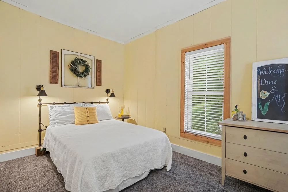 312 E 16th Street Holland City, MI 49423
