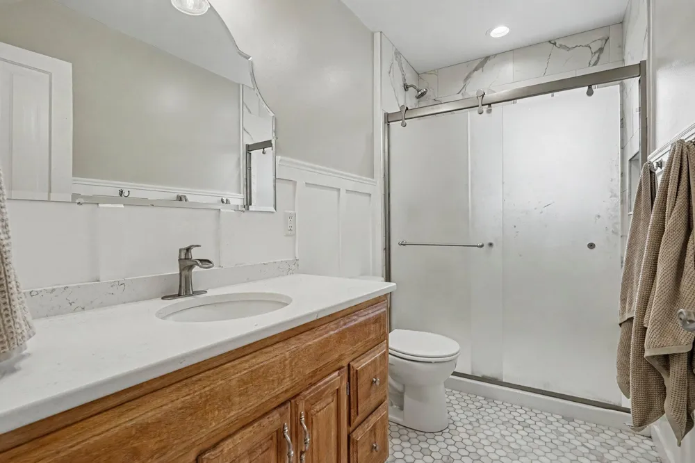 312 E 16th Street Holland City, MI 49423