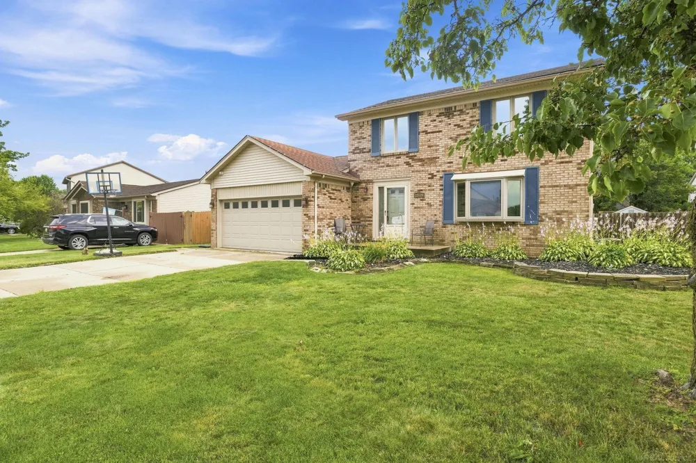 28780 Bingham Drive Chesterfield Township, MI 48047