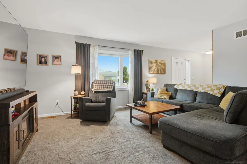 28780 Bingham Drive Chesterfield Township, MI 48047