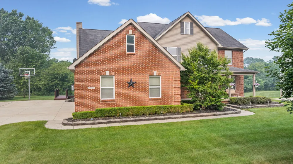 20903 Oak Tree Drive Lyon Charter Township, MI 48178