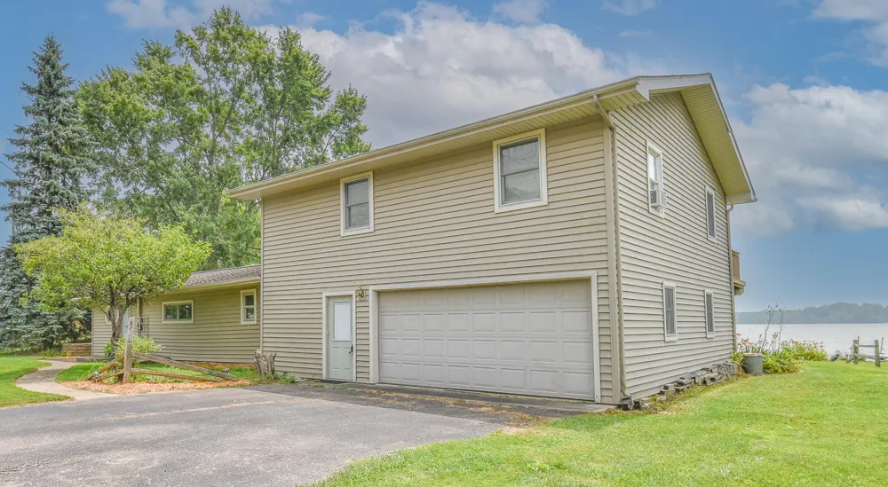 873 Driftwood Lane Quincy Township, MI 49082