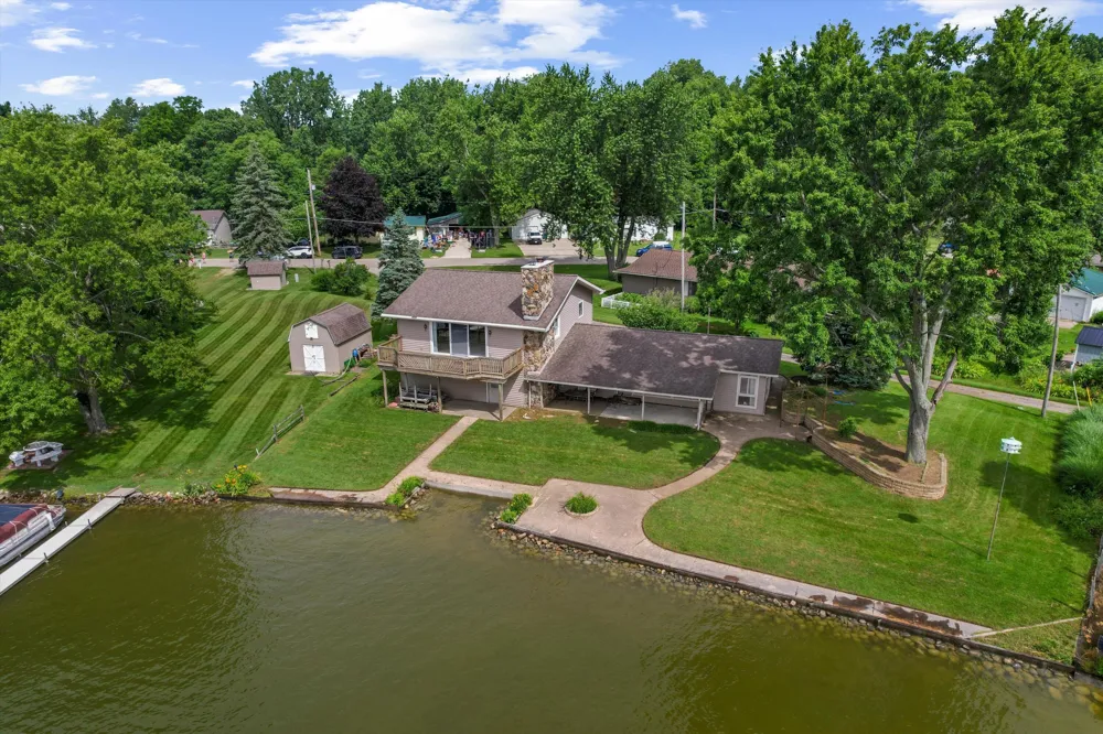 873 Driftwood Lane Quincy Township, MI 49082