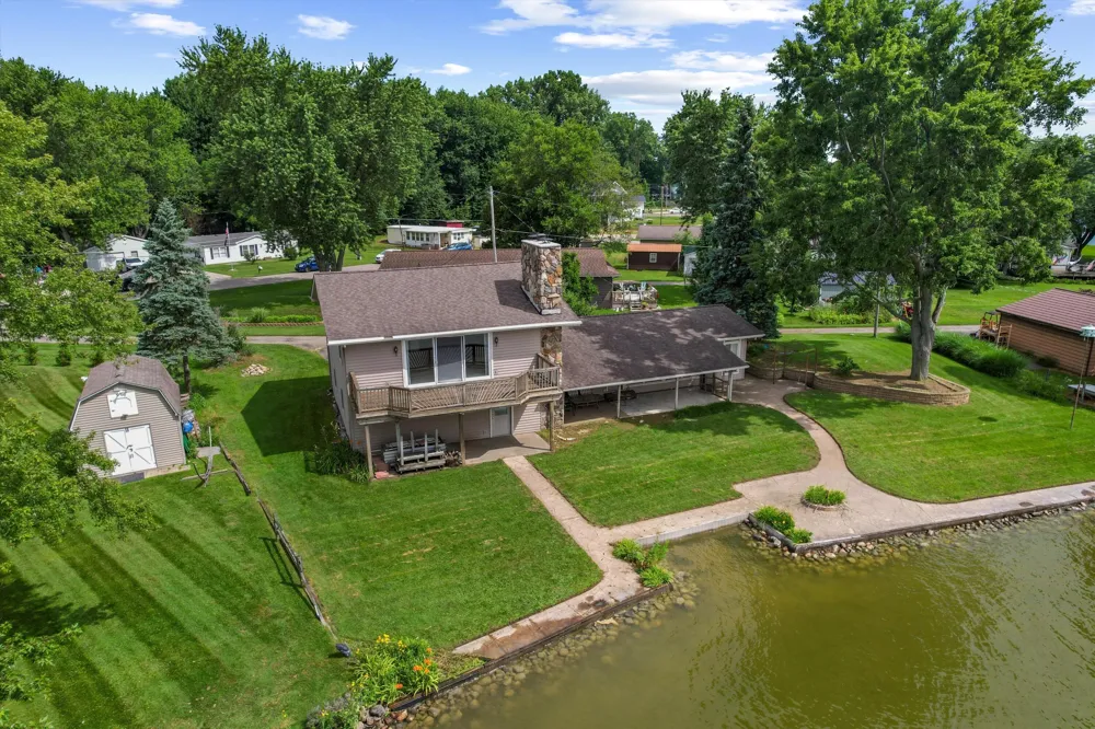 873 Driftwood Lane Quincy Township, MI 49082