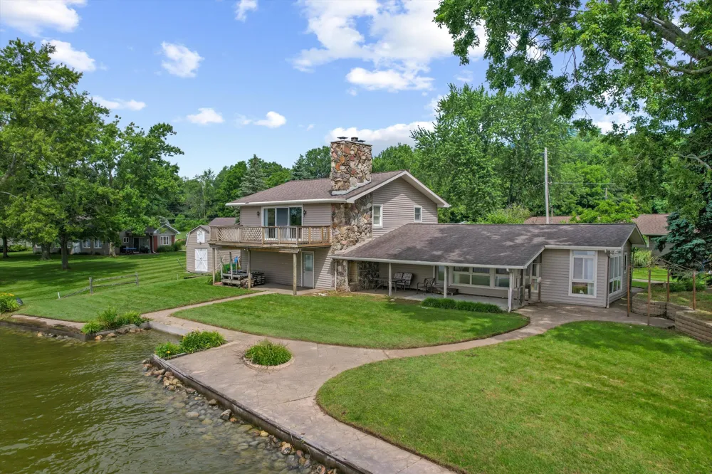 873 Driftwood Lane Quincy Township, MI 49082