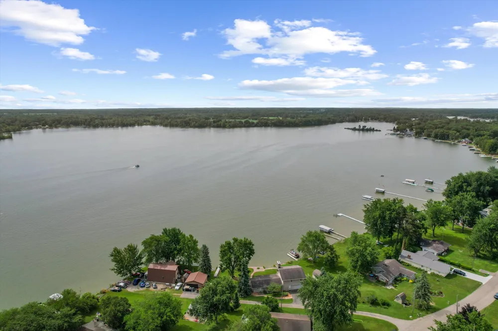 873 Driftwood Lane Quincy Township, MI 49082