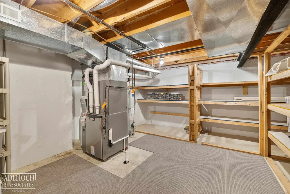 21473 Goethe Street Grosse Pointe Woods City, MI 48236