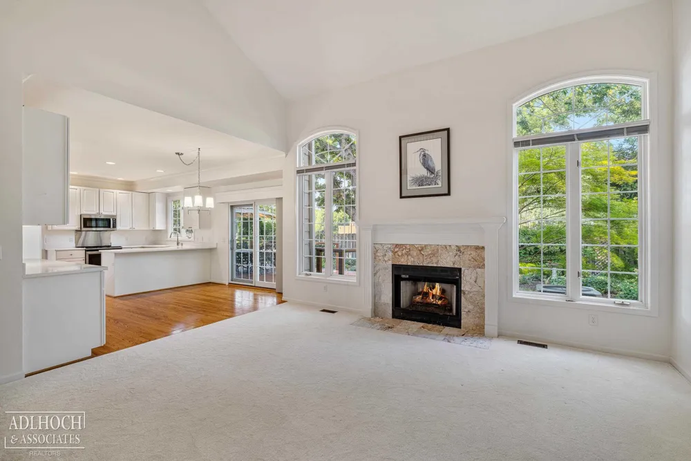 21473 Goethe Street Grosse Pointe Woods City, MI 48236