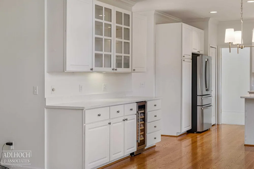 21473 Goethe Street Grosse Pointe Woods City, MI 48236