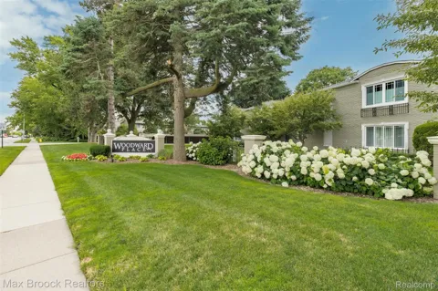 1113 Old Woodward Avenue #46