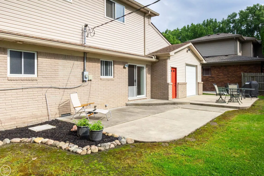 39745 Sylvia Street Harrison Charter Township, MI 48045