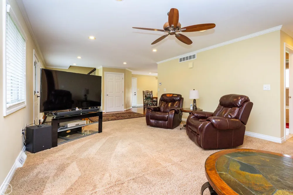 39745 Sylvia Street Harrison Charter Township, MI 48045