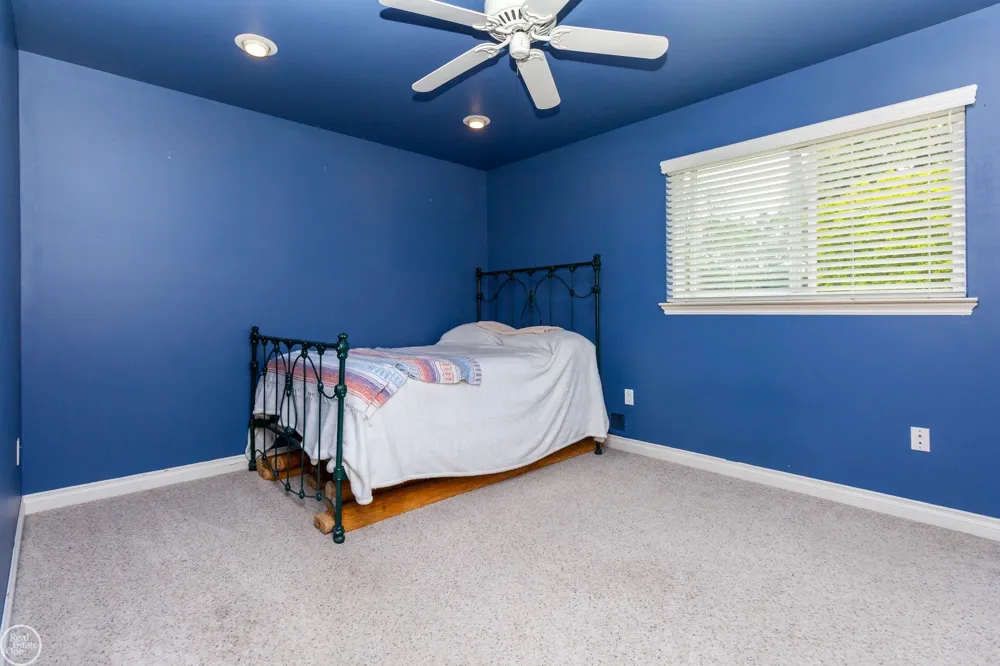 39745 Sylvia Street Harrison Charter Township, MI 48045
