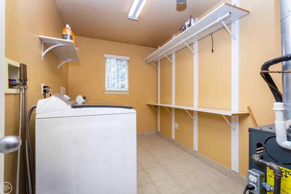 39745 Sylvia Street Harrison Charter Township, MI 48045