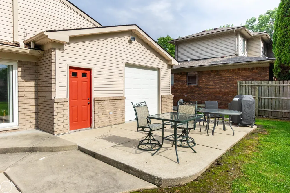 39745 Sylvia Street Harrison Charter Township, MI 48045
