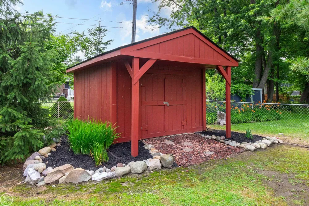 39745 Sylvia Street Harrison Charter Township, MI 48045