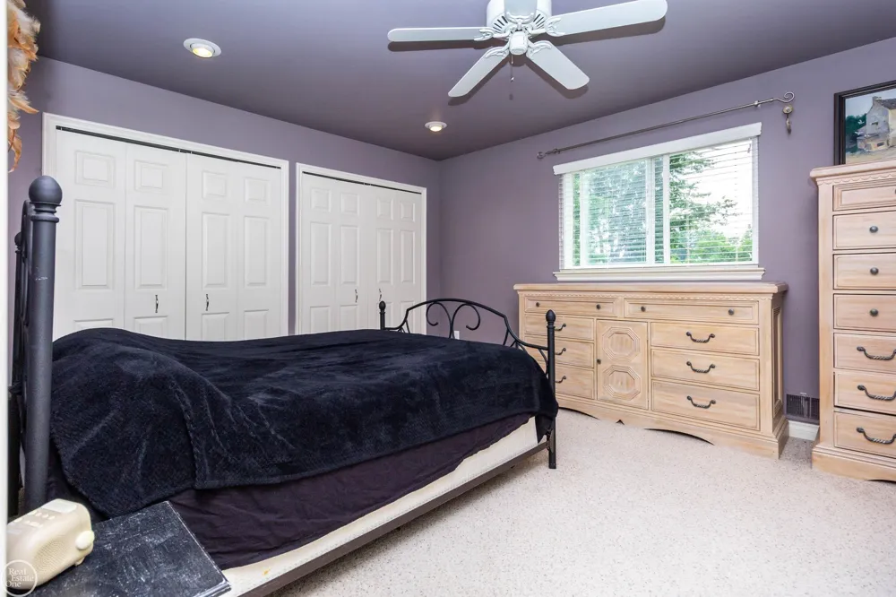 39745 Sylvia Street Harrison Charter Township, MI 48045