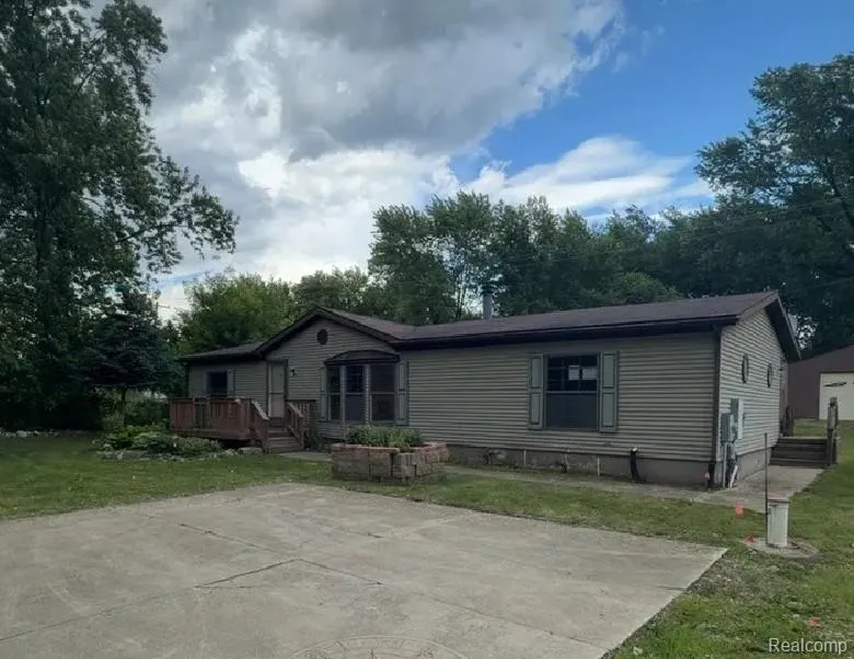 10537 Byron Road Burns Township, MI 48418
