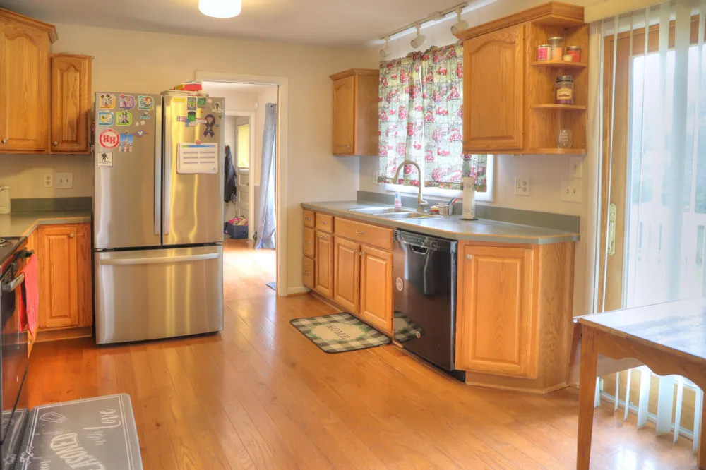 1817 S Walmont Road Summit Township, MI 49203