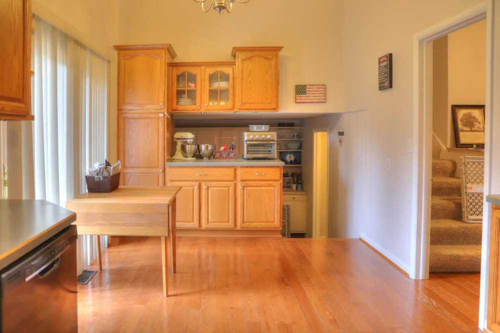1817 S Walmont Road Summit Township, MI 49203