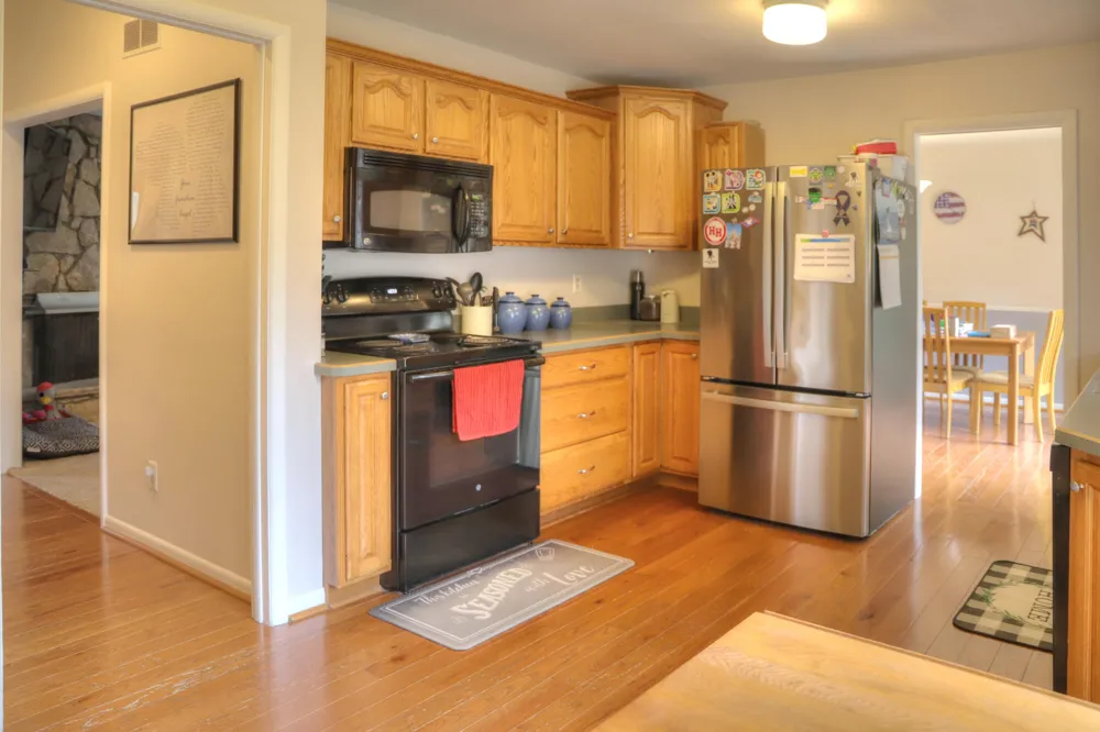 1817 S Walmont Road Summit Township, MI 49203