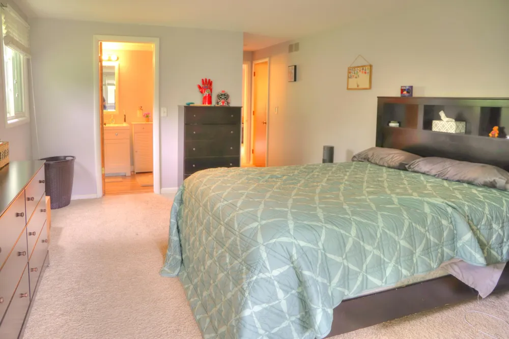 1817 S Walmont Road Summit Township, MI 49203