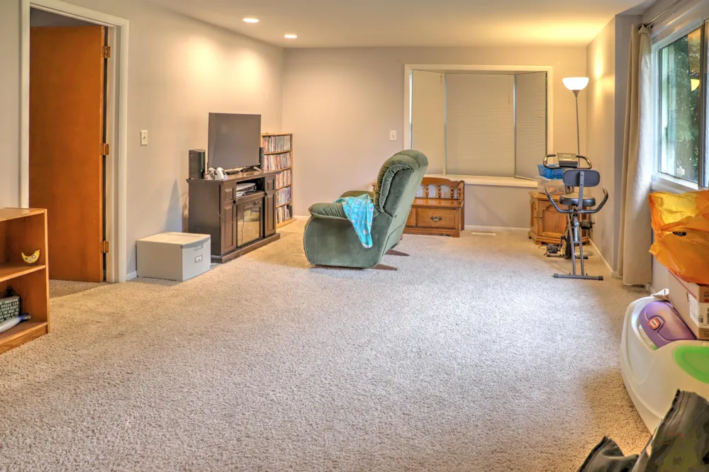 1817 S Walmont Road Summit Township, MI 49203