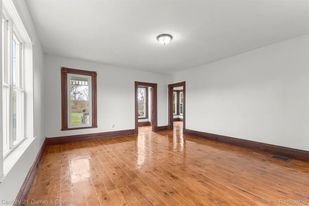 8004 Farmington Road Westland City, MI 48185