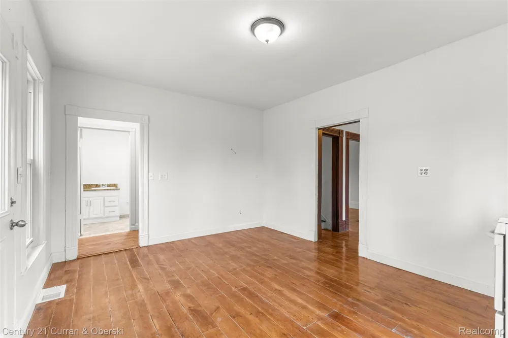 8004 Farmington Road Westland City, MI 48185