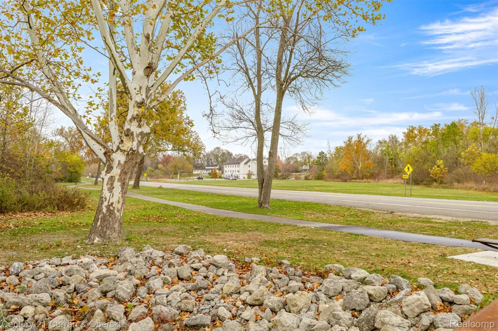 8004 Farmington Road Westland City, MI 48185