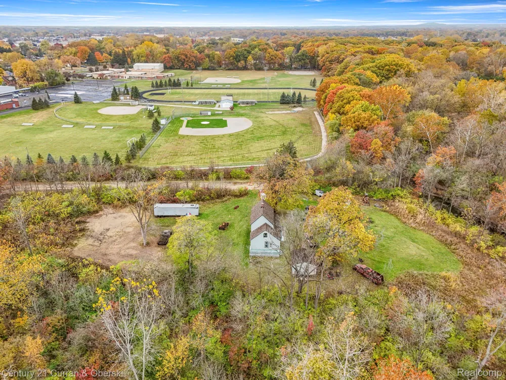 8004 Farmington Road Westland City, MI 48185