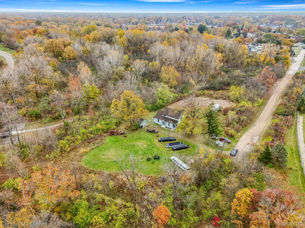 8004 Farmington Road Westland City, MI 48185