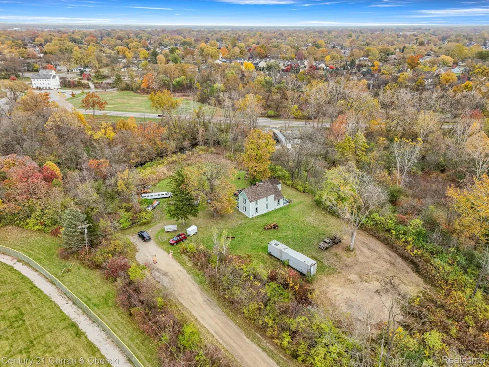 8004 Farmington Road Westland City, MI 48185