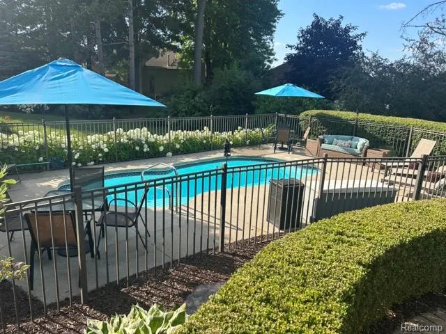 18987 Pine Lane Macomb Township, MI 48042