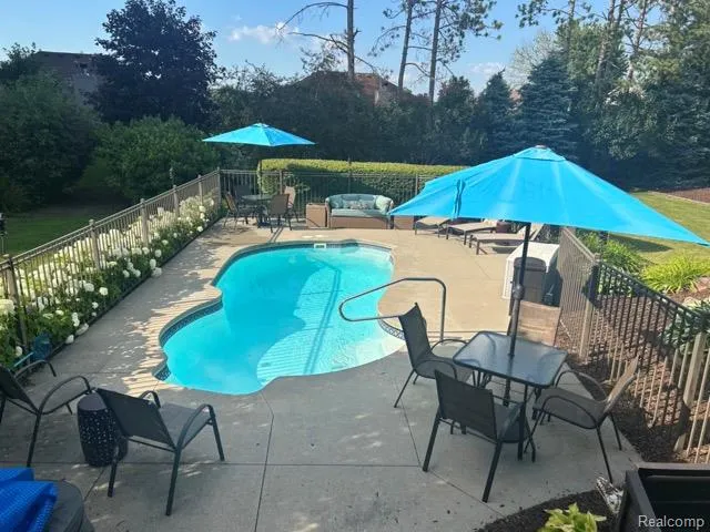 18987 Pine Lane Macomb Township, MI 48042