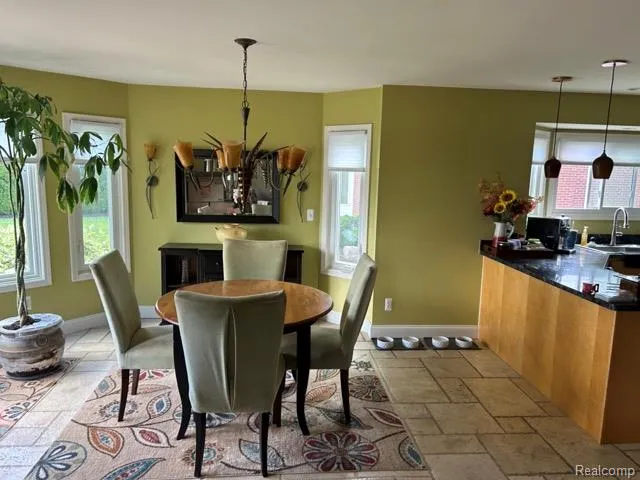 18987 Pine Lane Macomb Township, MI 48042