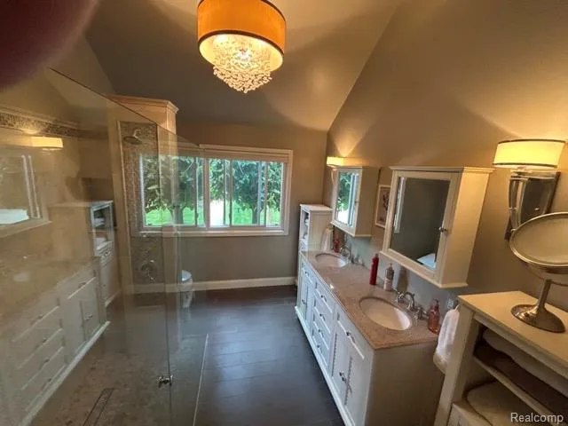 18987 Pine Lane Macomb Township, MI 48042
