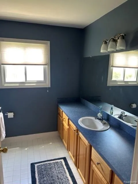 18987 Pine Lane Macomb Township, MI 48042