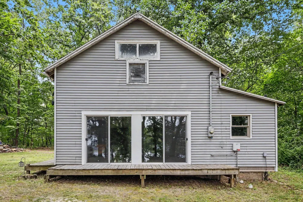 5372 W Guernsey Lake Road Hope Township, MI 49046