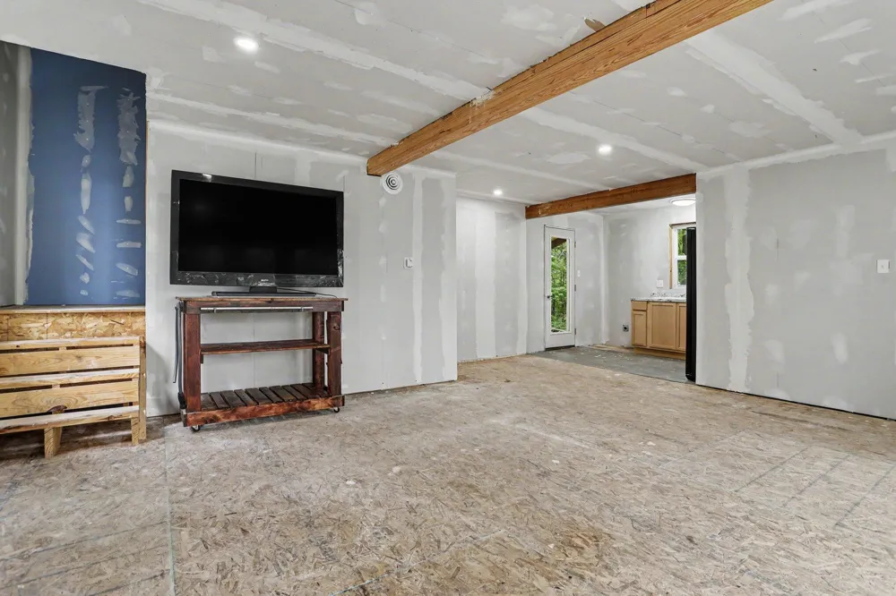 5372 W Guernsey Lake Road Hope Township, MI 49046