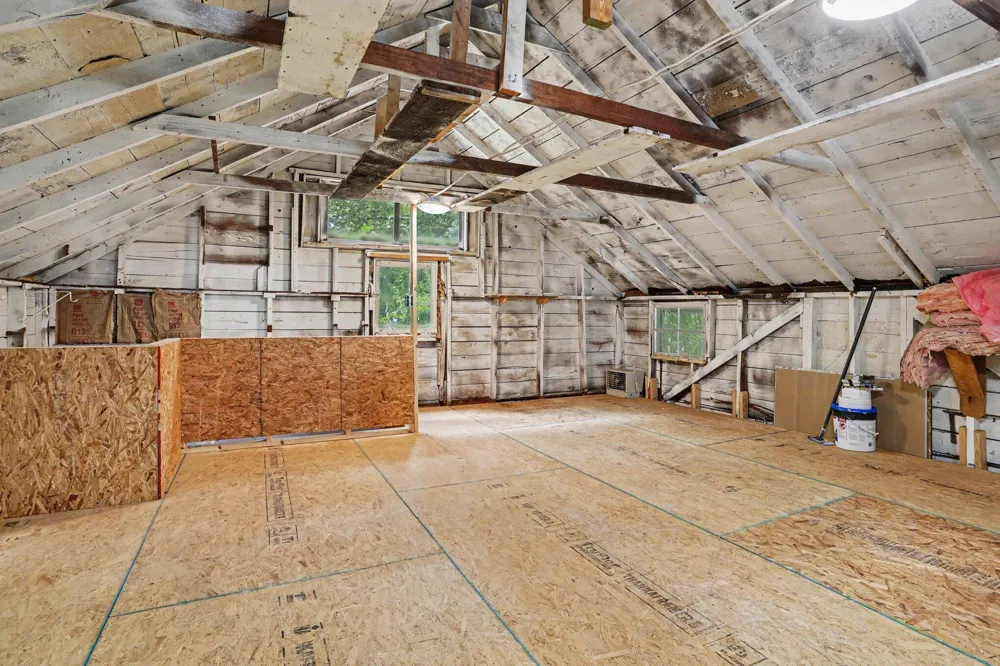 5372 W Guernsey Lake Road Hope Township, MI 49046