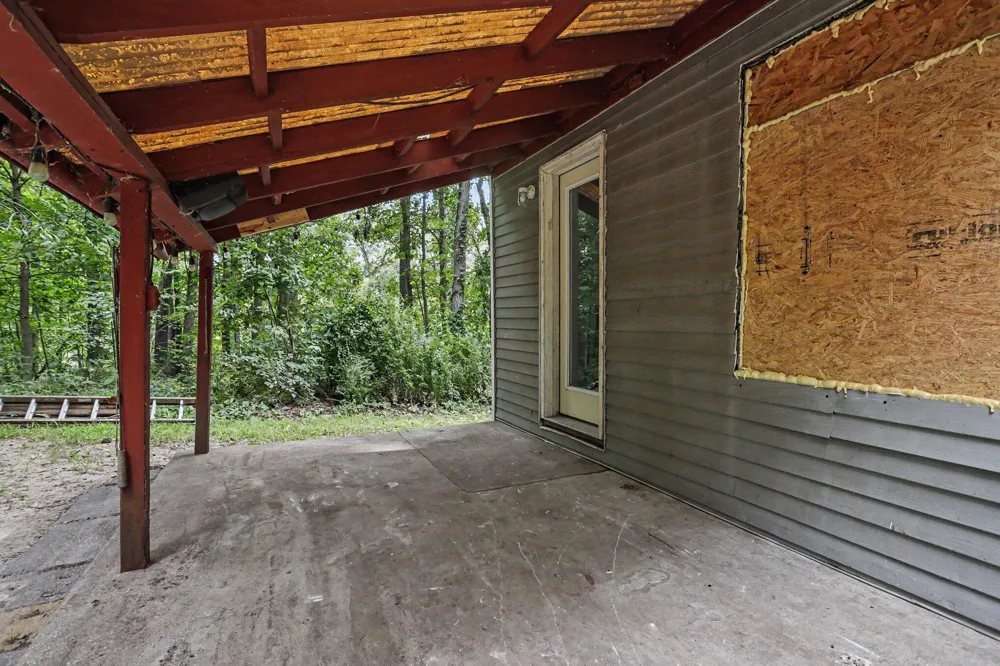 5372 W Guernsey Lake Road Hope Township, MI 49046