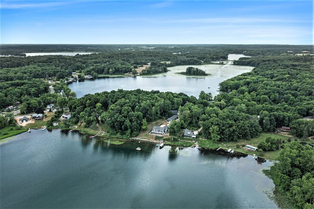 5372 W Guernsey Lake Road Hope Township, MI 49046