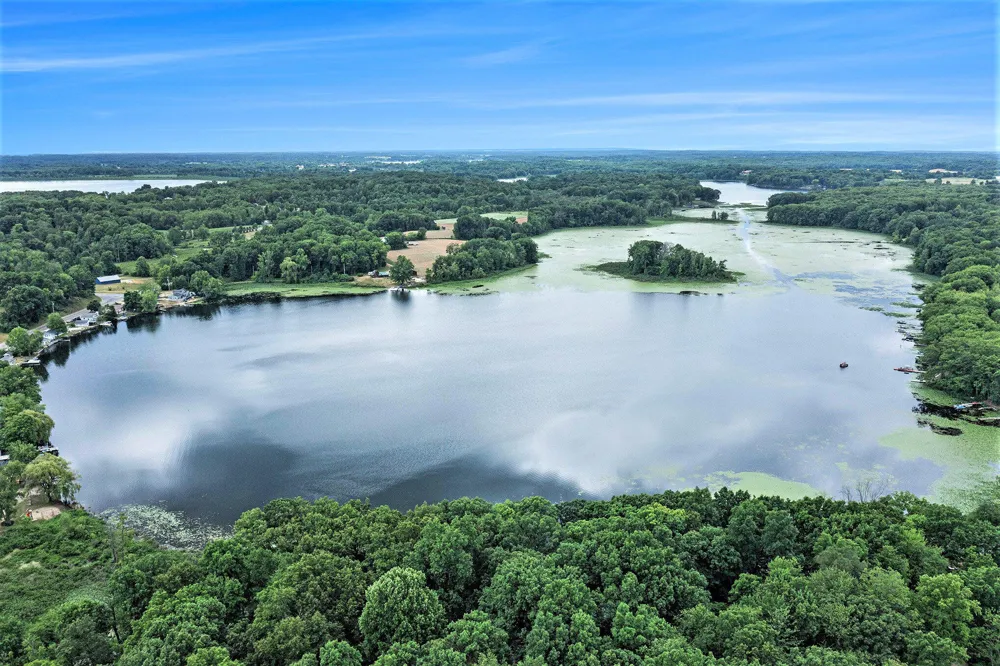 5372 W Guernsey Lake Road Hope Township, MI 49046